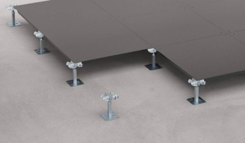 Istalação de piso elevado Istalação de piso elevado