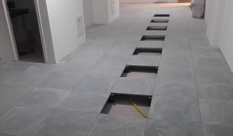 Istalação de piso elevado Istalação de piso elevado